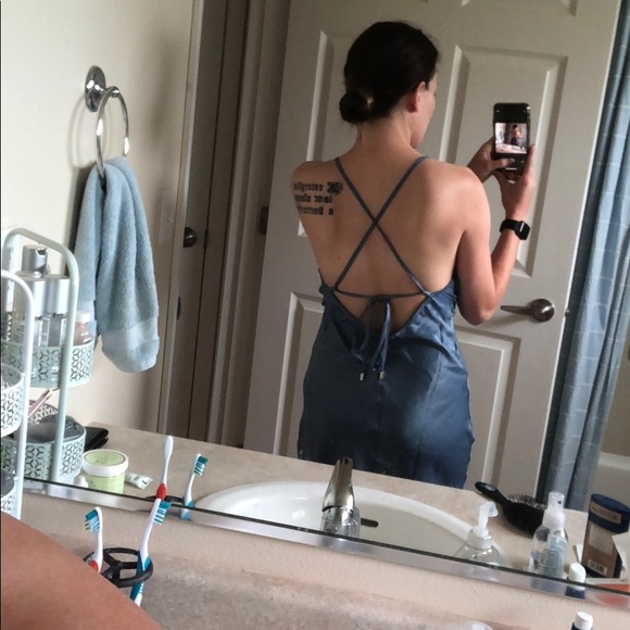 Pretty blue dress - Picture 2 of 8